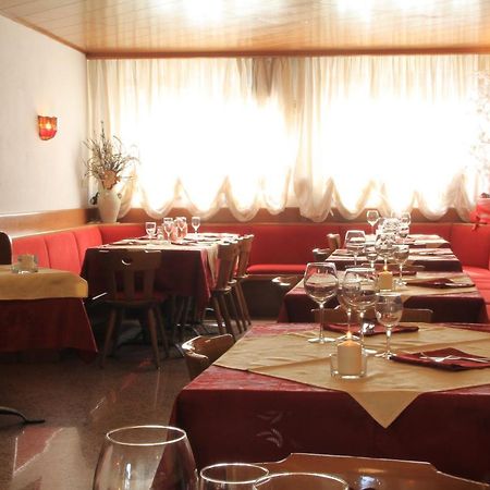 Hotel Aurora Vallarsa Luaran gambar