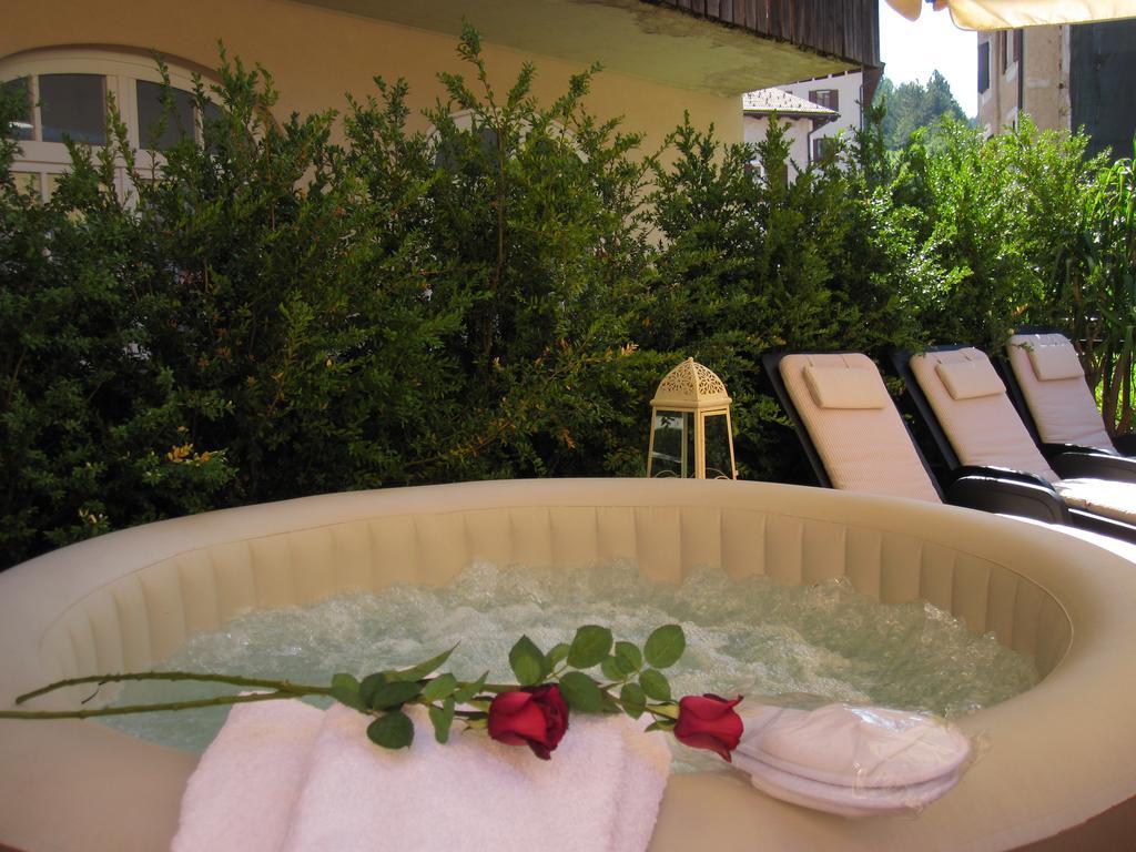 Hotel Aurora Vallarsa Luaran gambar