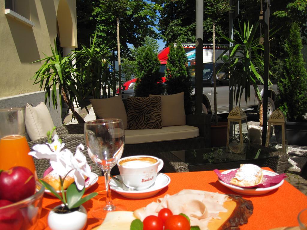 Hotel Aurora Vallarsa Luaran gambar