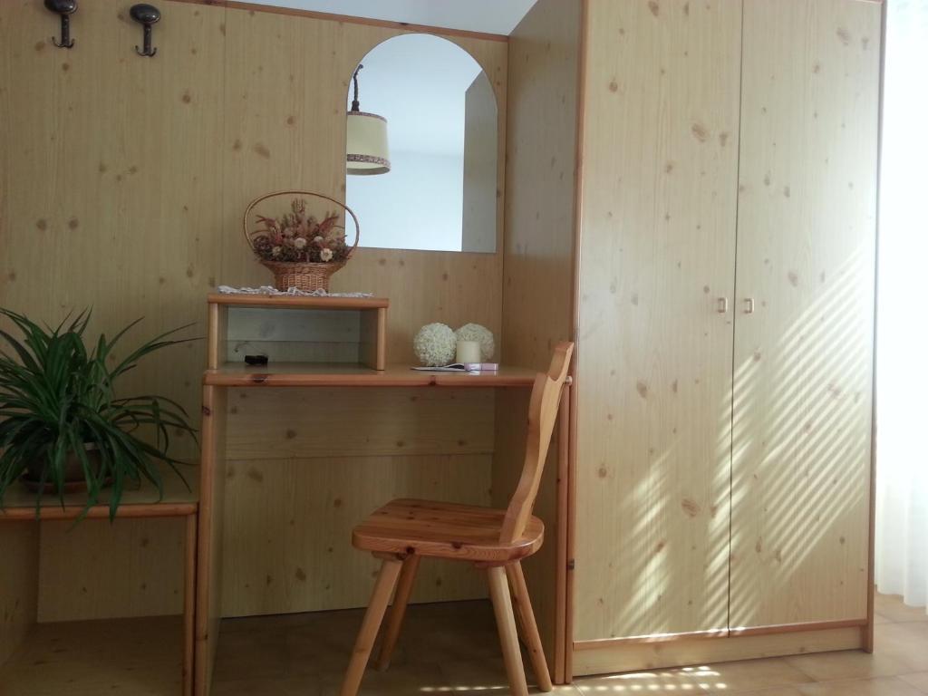 Hotel Aurora Vallarsa Bilik gambar