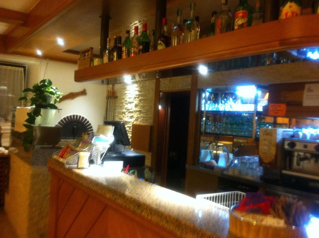 Hotel Aurora Vallarsa Luaran gambar