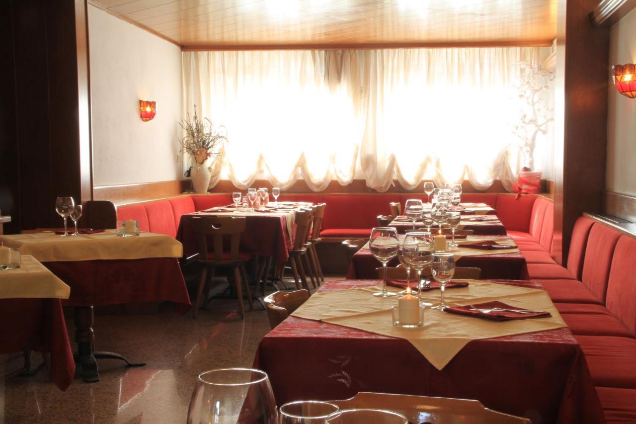 Hotel Aurora Vallarsa Luaran gambar